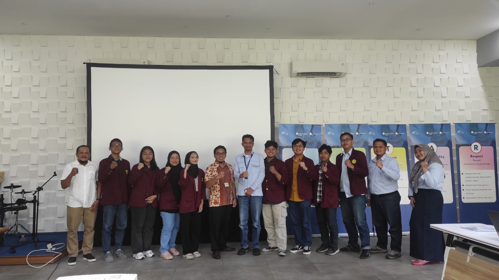 Penyerahan Mahasiswa Fakultas Teknik Untirta Magang MBKM di PT Krakatau Chandra Energi